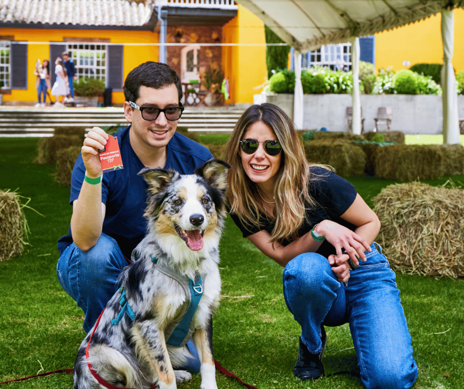 Diversión en familia - colaboradores felices con su bono de regalo de multiparque