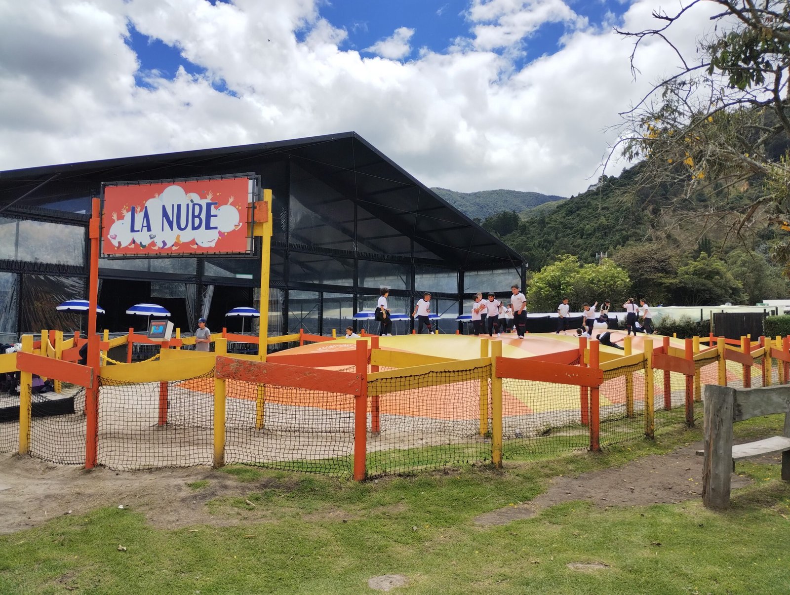 Te presentamos Momentos de terror, risas y sustos en multiparque